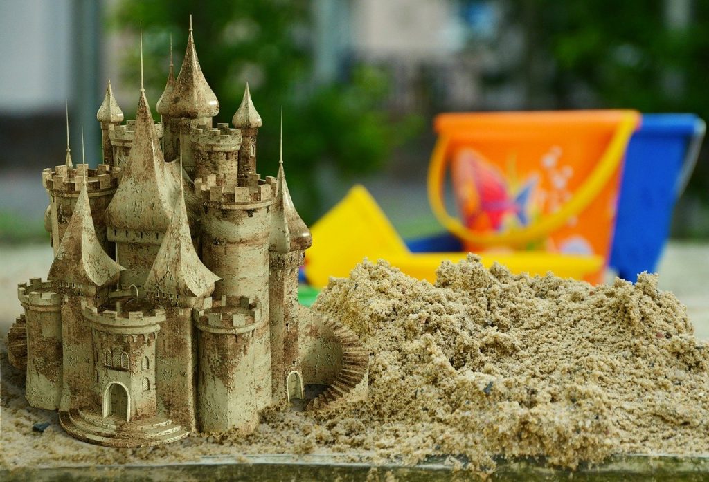 sand, sand pit, sandburg-2548132.jpg